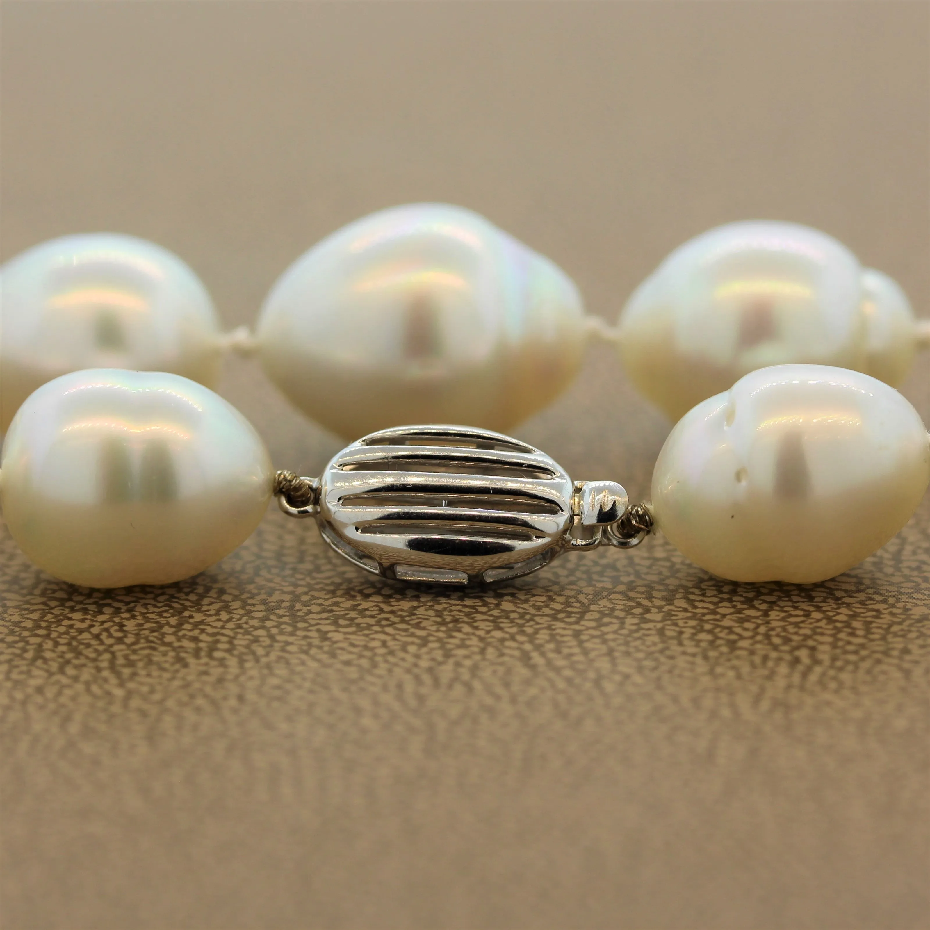 Baroque Pearl Gold Necklace