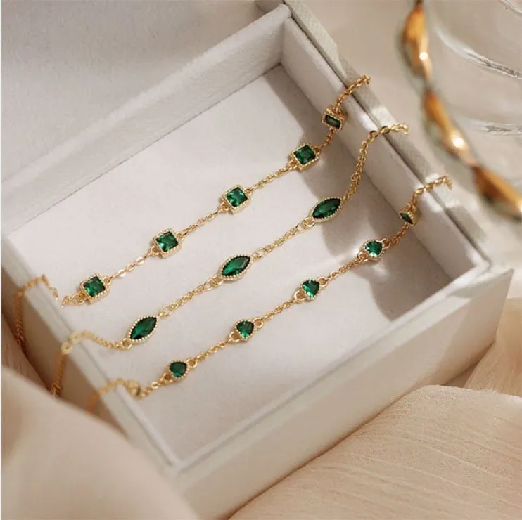 Eve S925 Silver Emerald Pendant Bracelet, Dainty Green Gem Charms | Vintage Inspired