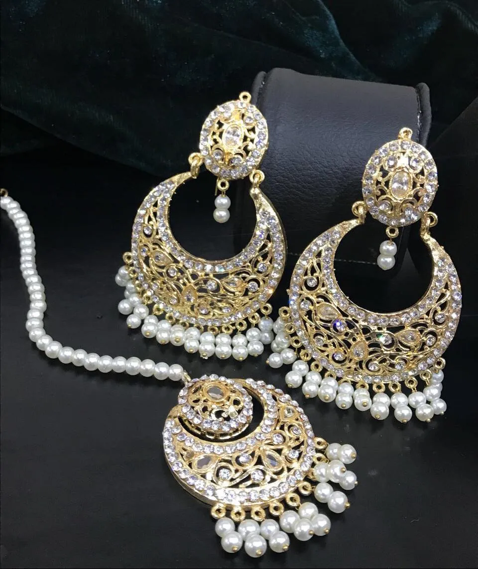 Hyderabadi gold plated jewelry set with choker, earrings &teeka