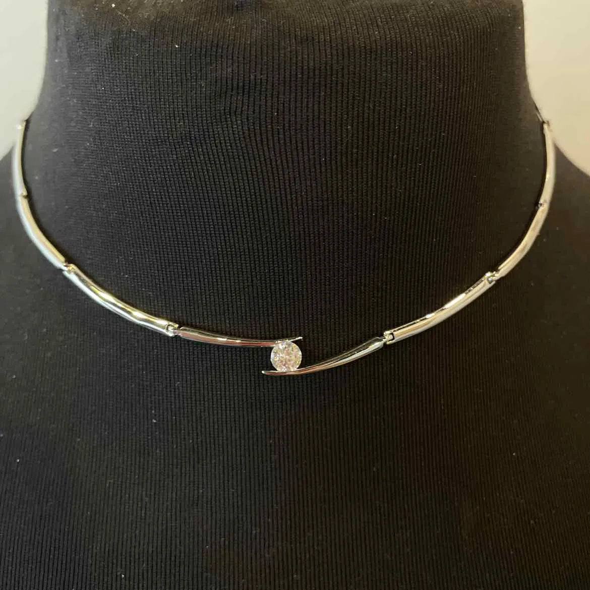 Silver Color choker Necklace