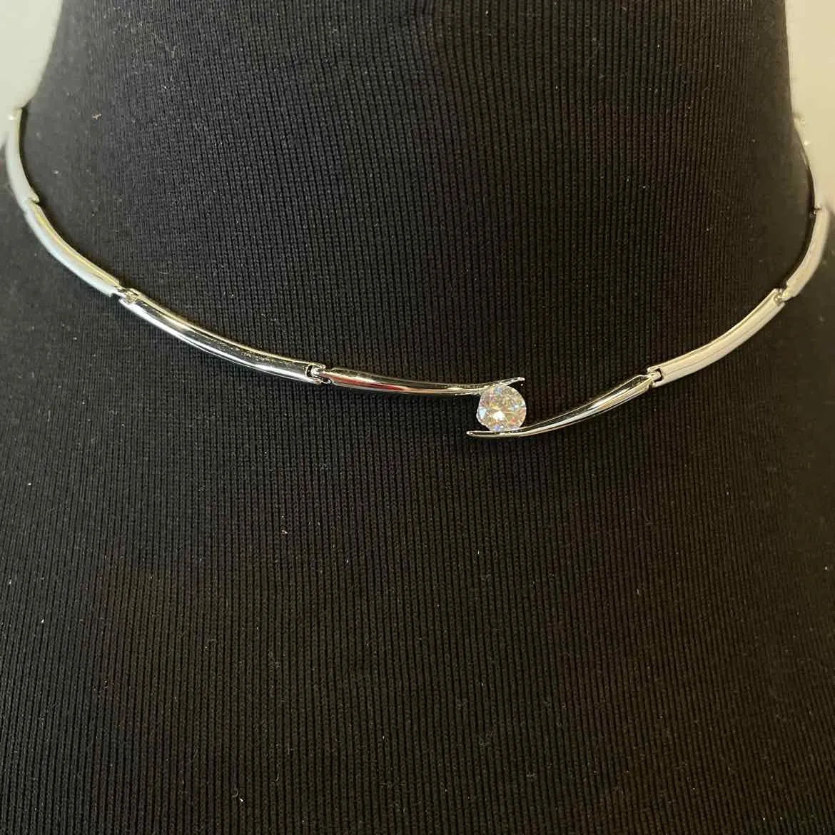 Silver Color choker Necklace