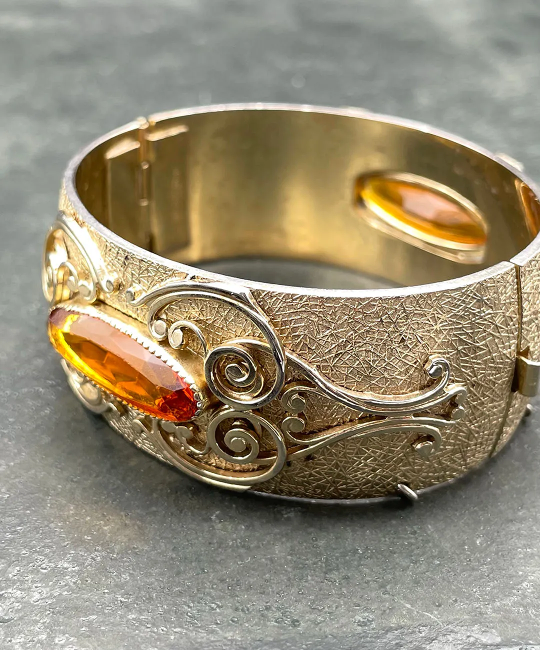 【USA輸入】ヴィンテージ WHITING & DAVIS トパーズ ガラス バングル/Vintage WHITING & DAVIS Topaz Glass Bangle