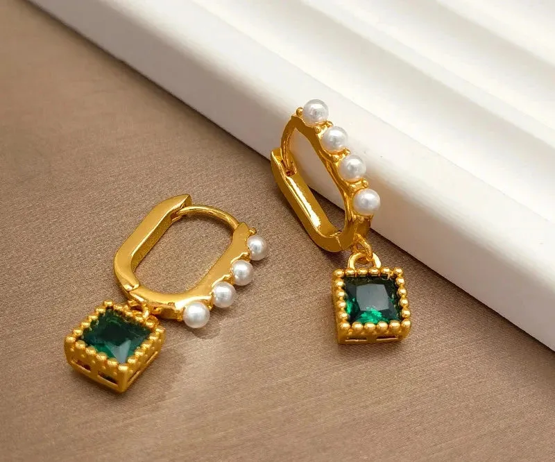 VAIGE Elegant Emerald Green Pearl-Accented Square Earrings