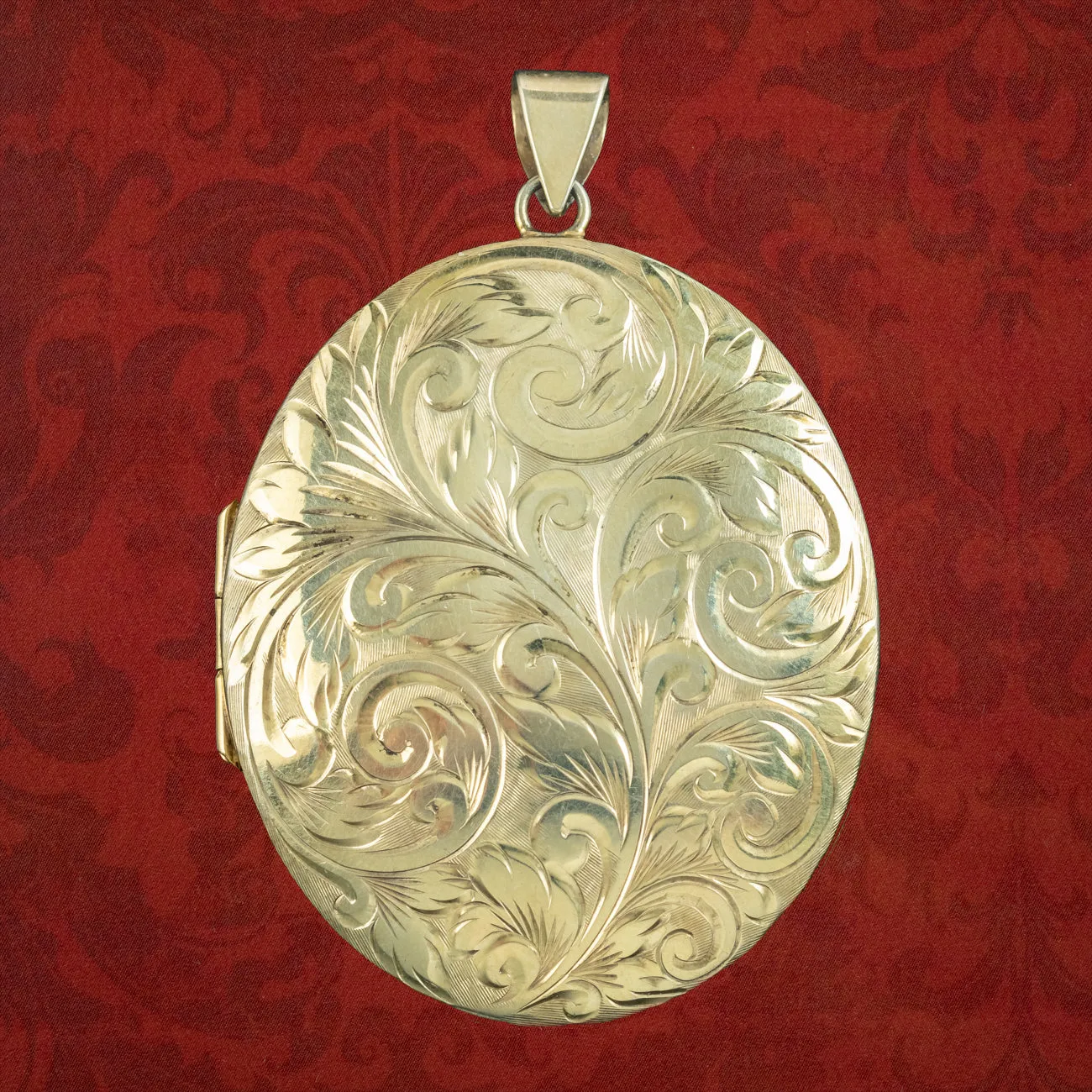 Vintage Engraved Locket 18Ct Gold On Silver Dated 1977 Silver Jubilee